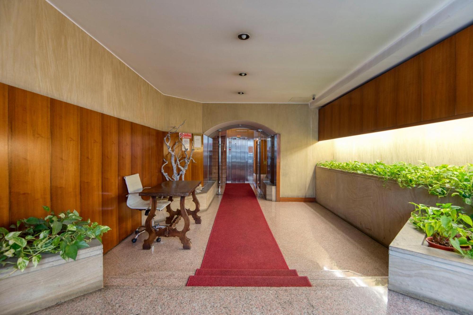 Milan Royal Suites -Montenapoleone- — Foto 1